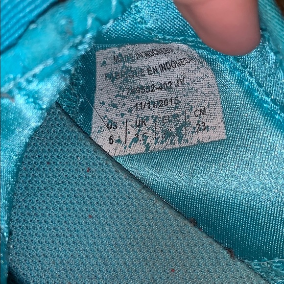 Gently worn Nike running shoes - Picture 5 of 5